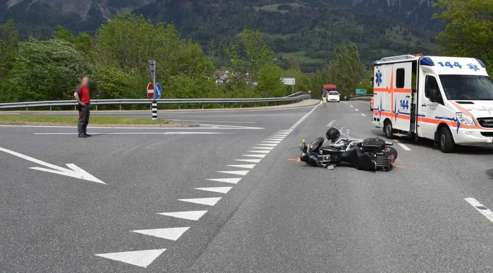 Maienfeld GR: Motorradfahrer nach Sturz verletzt