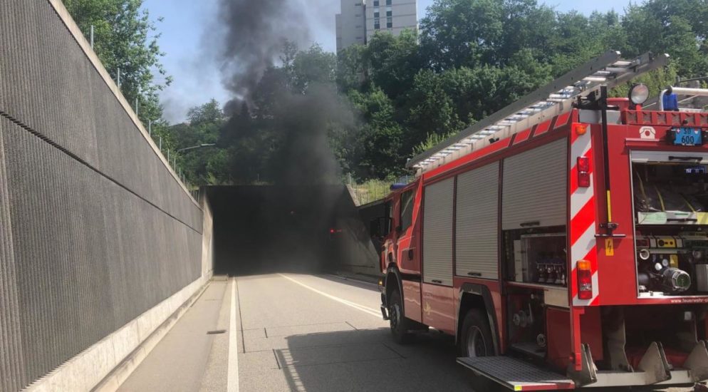 Olten SO: Autobrand in Hausmatttunnel