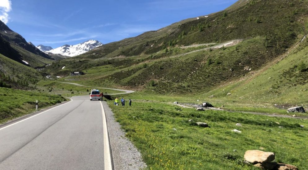 Val Müstair GR - Autofahrer nickt ein und touchiert Radfahrer