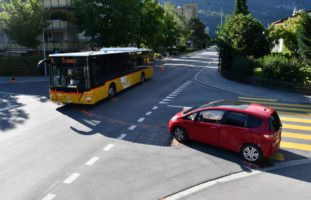 Chur GR: Crash zwischen Auto und Postauto