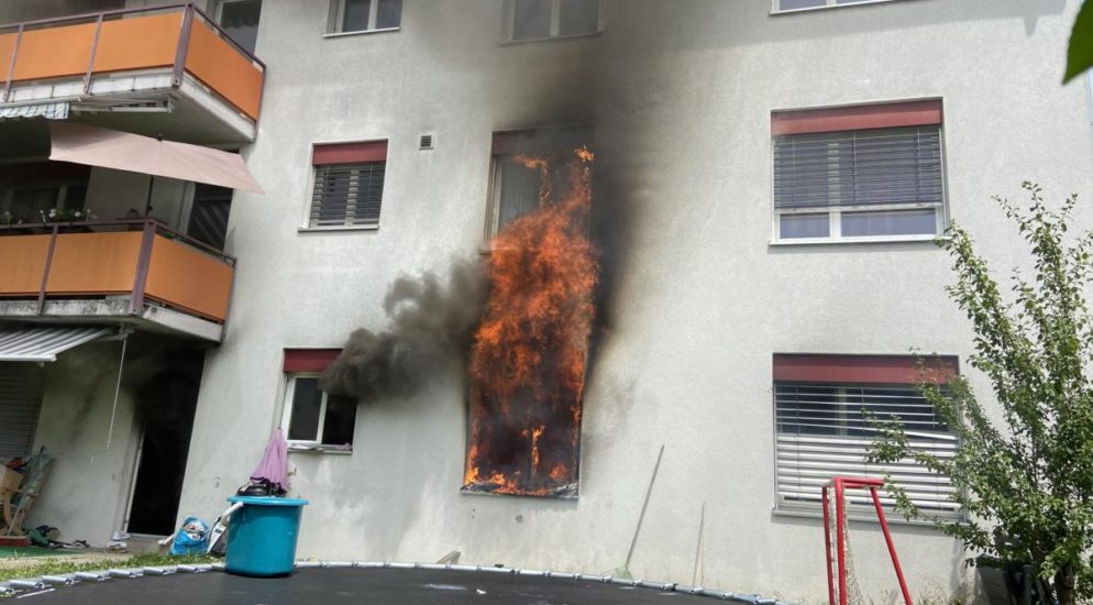 Aarau Rohr AG - Grossaufgebot bringt Wohnungsbrand unter Kontrolle