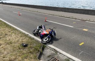 Steckborn TG: Auffahrunfall fordert verletzten Motorradfahrer