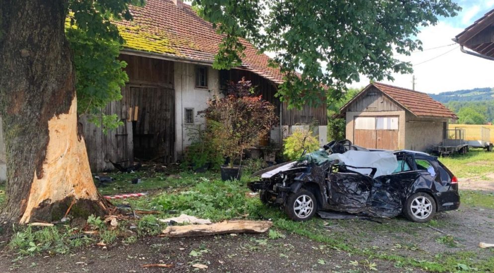 Mönchaltorf ZH: Lenker stirbt auf Unfallstelle