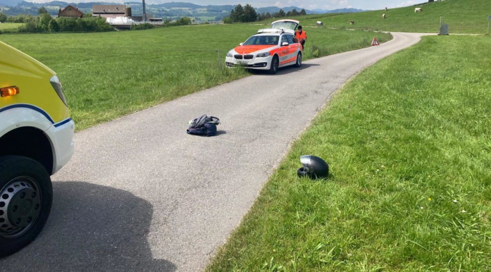 Gossau SG - Bei Selbstunfall mit Motorrad verletzt