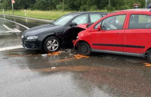 Hünenberg ZG: Verkehrsunfall fordert zwei Verletzte