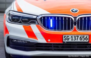 Nesslau SG - Mit Gasbrenner Hausfassade in Brand gesetzt