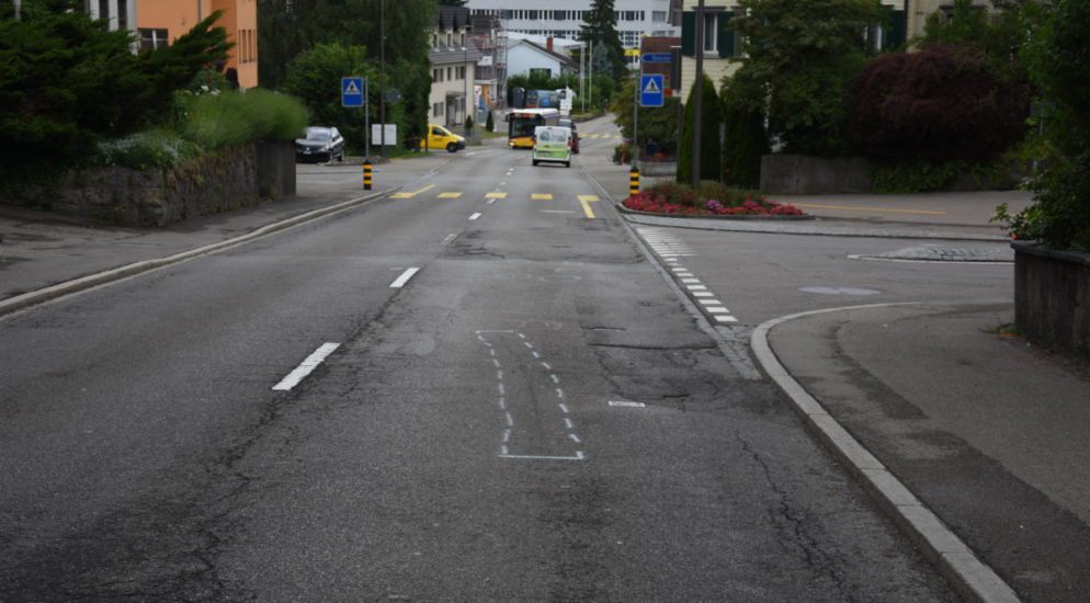 Rollerfahrer (16) bei Unfall in Oberbüren SG verletzt