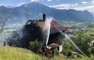 Mastrils GR: Wohnhaus von Feuer zerstört