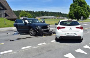 Heftige Kollision in Dierikon: Zwei Kinder ins Spital gefahren