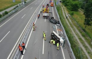 Lumino GR: Crash auf der Autobahn A13