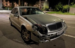 Frauenfeld TG: Betrunkener Mercedes-Fahrer baut Selbstunfall