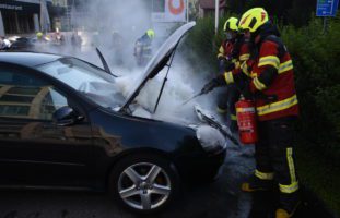 Heerbrugg SG - Totalschaden nach Brand im Motorraum