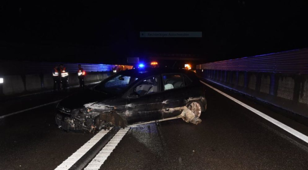 Fahrunfähiger Lenker verursacht Selbstunfall auf der A23