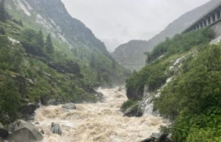 Hochwasser Kanton Uri - Mehrere Häuser evakuiert