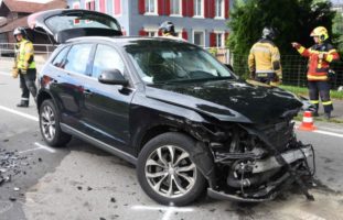 Frau (21) bei Verkehrsunfall mit Frontalkollision in Lütisburg schwer verletzt