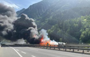 A2, Wassen UR: Gotthard-Strassentunnel mehrere Stunden gesperrt