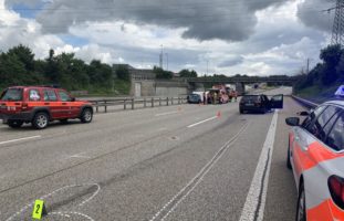 Schwerer Verkehrsunfall auf der A2 bei Egerkingen