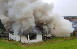 Baldingen AG - Einfamilienhaus nach Brand unbewohnbar