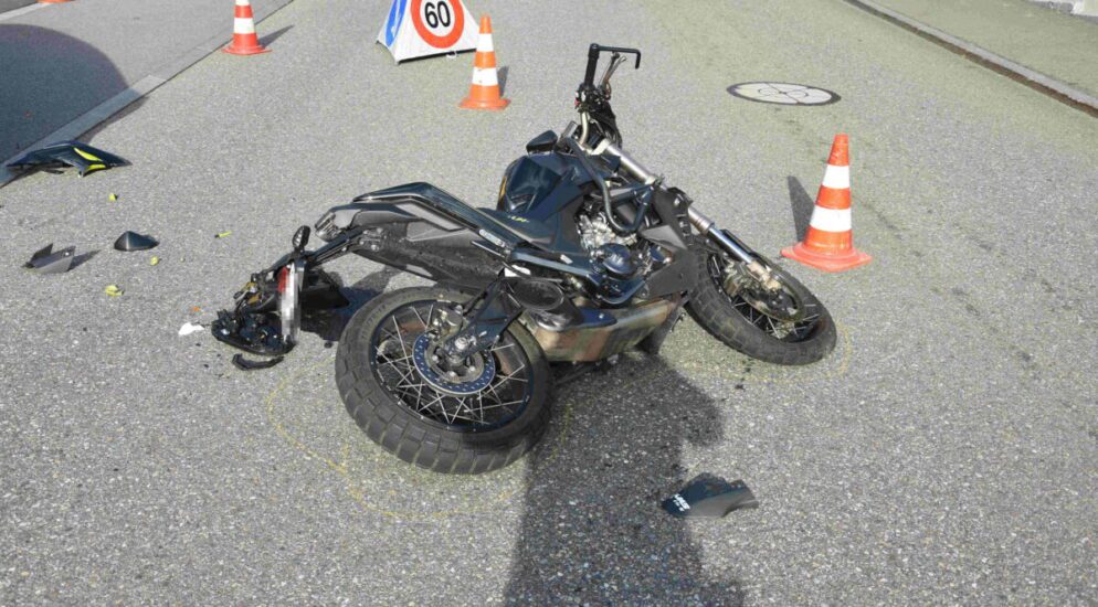 Motorradfahrer (16) in Amden SG bei Unfall mit Auto verletzt