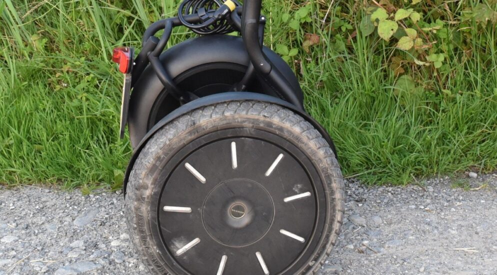 Segway-Fahrer in Obfelden ZH schwer verunfallt