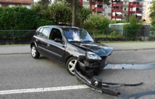 Zwei Verletzte bei Frontalunfall in Gossau SG